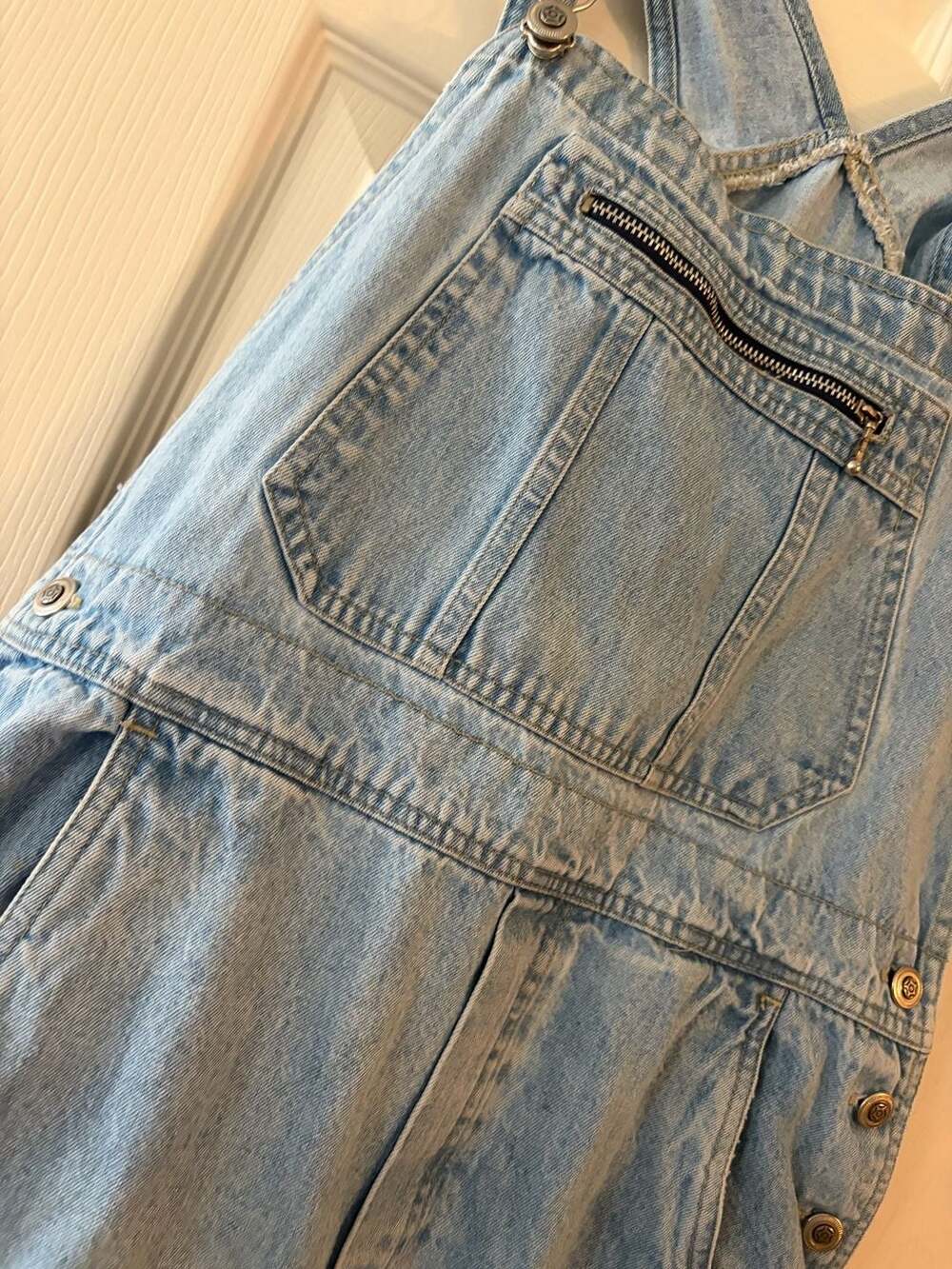 Just Blu Light Wash Denim Short Overalls with Zipper Pocket Size M - Picture 2 of 5